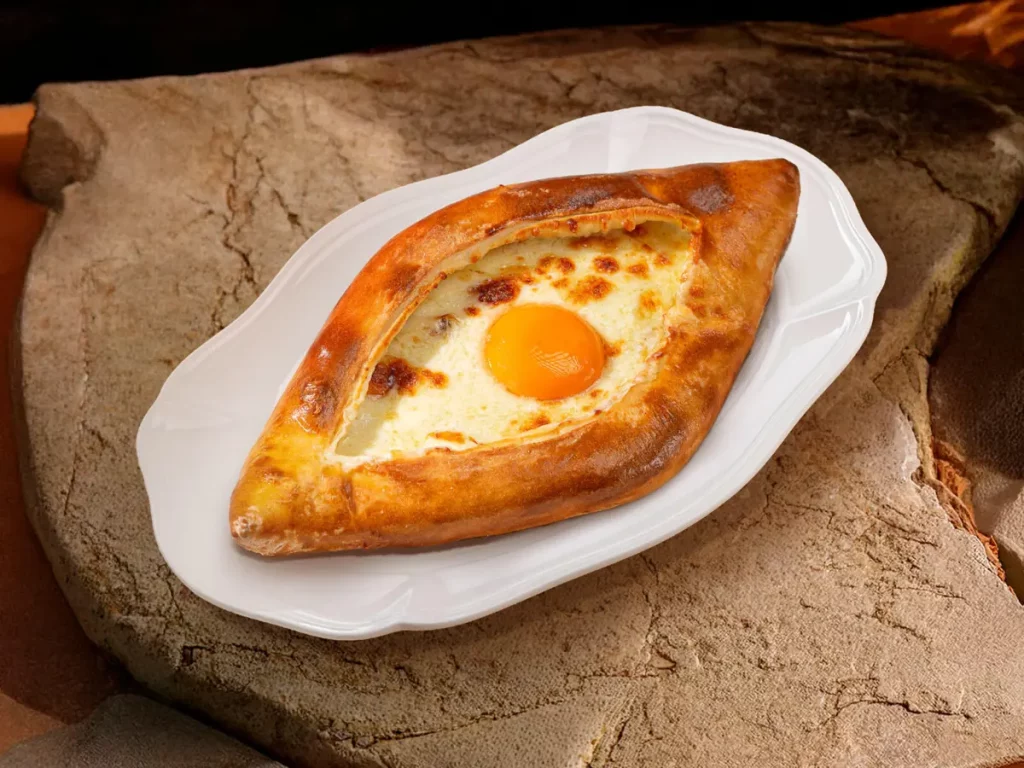 Хачапури по-аджарски